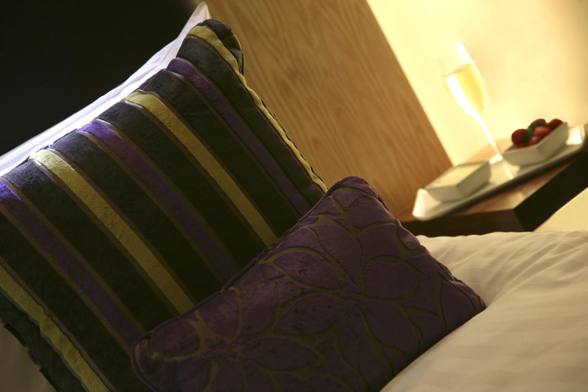 St Mellion Estate Otel Oda fotoğraf